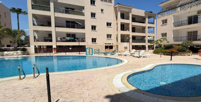 1 Bedroom Apartment in Quiet Oroklini Area in Complex with Communal Pool – photo 1