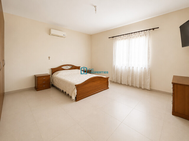 complexLiving-6a0d62727dea9.jpg