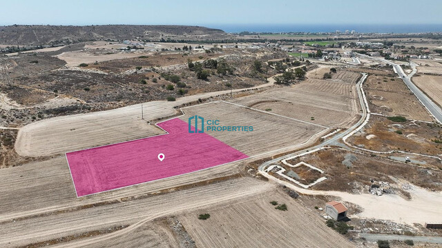Share of Residential field in  Pyla, Larnaca – photo 2
