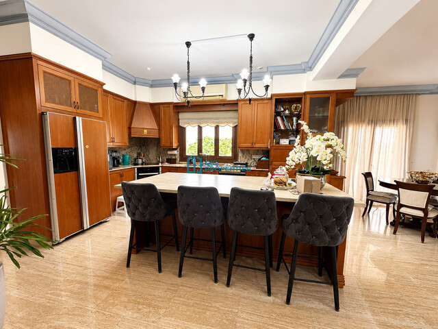 complexLiving-6a0d85f9383b8.jpg