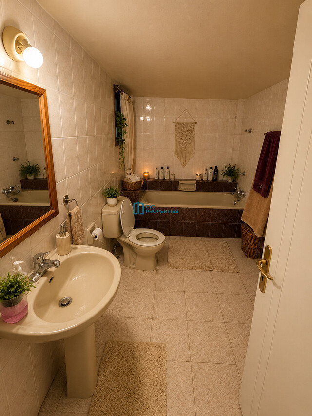 semiDetachedCottage-6a0ef23f8ea79.jpg