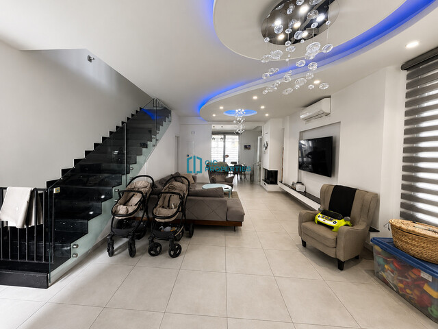 semiDetachedCottage-6a02d0bb24bbb.jpg