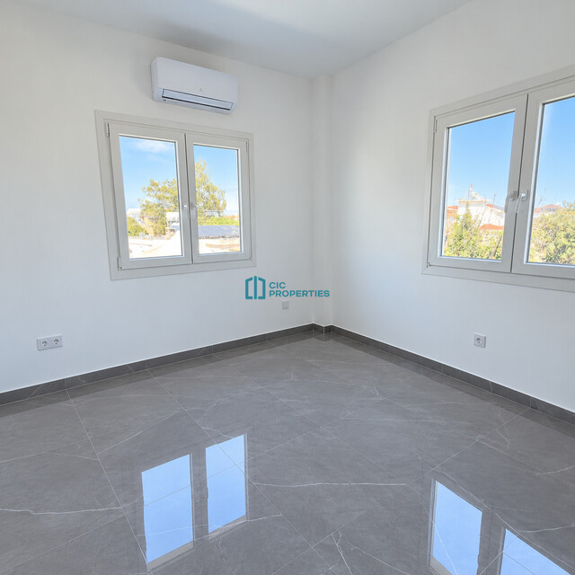 Fully Renovated Three Bedroom Apartment in Aradippou Area with Easy Access to Highway – photo 8