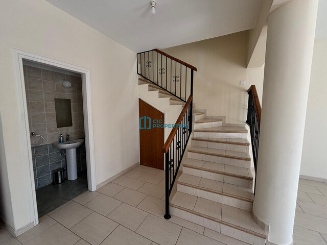 detachedHouse-6a8d515058c15.jpg