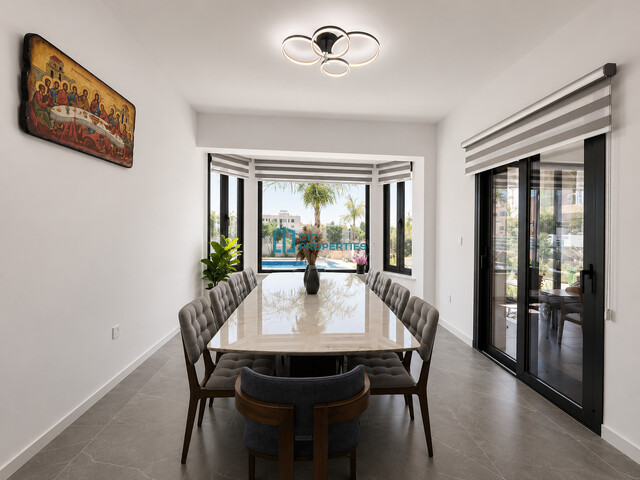 Recently Renovated - Three Bedroom + 1 Office  Detached House in Oroklini With Private Pool And Landscaping Garden Area – photo 9