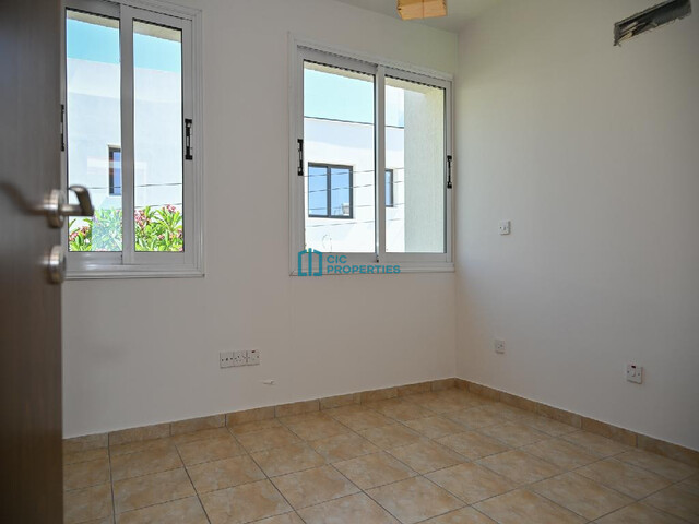 Cozy Maisonette with Three Bedrooms in Oroklini Area with Small Front & Back Garden Area – photo 8