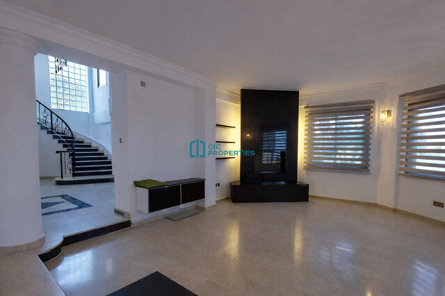 For Rent - Spacious Five Bedroom Mansion with Big Plot and Private Pool in Prestigious Oroklini Area of Larnaca – photo 4