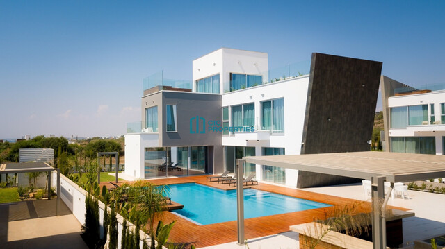 Luxury 4 Bedroom Ayia Thekla Villa with Private Pool & Roof Garden - Walking Distance To The Beach – photo 39