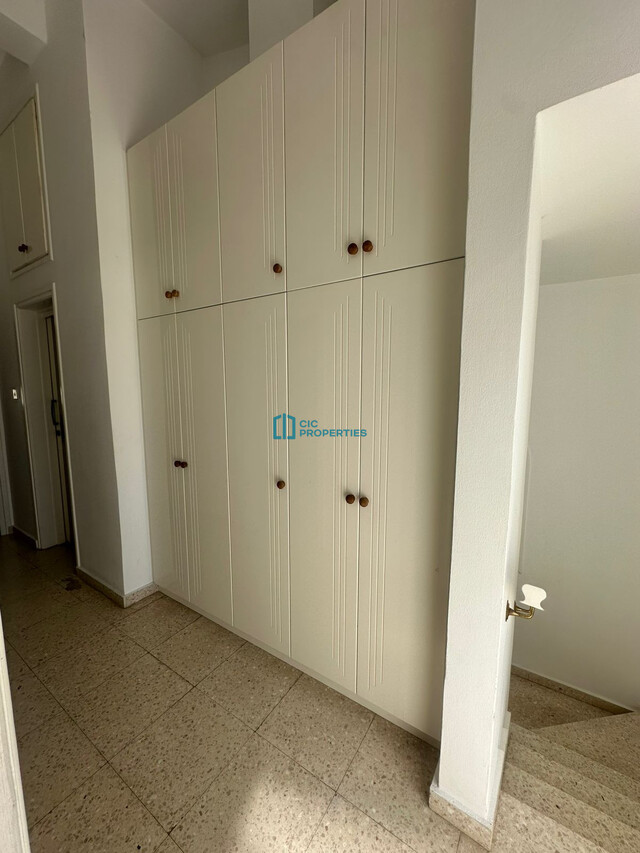 detachedHouse-6a228f733f30c.jpg