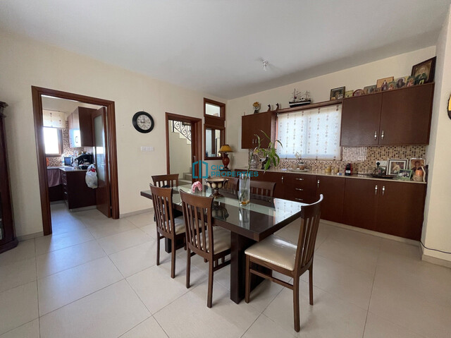 complexLiving-6a0d6272ab4a3.jpg