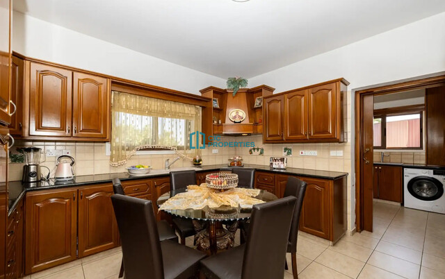 complexLiving-6a38ec10263f5.jpg