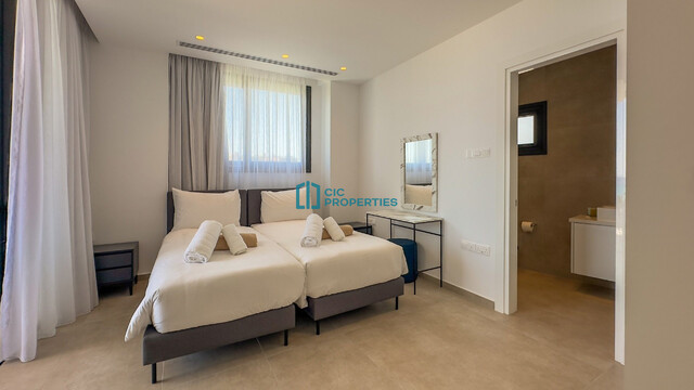 Luxury 4 Bedroom & 6 Bathrooms Seafront Villa in Ayia Napa with Private Pool and Beautifull SeaVIews – photo 21