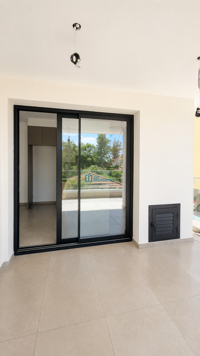 Modern 2 Bedroom Apartment in Central Agios Nikolaos – photo 7