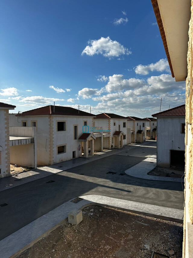 detachedHouse-6a071371e9571.jpg