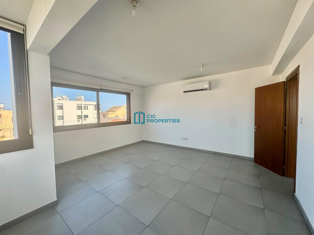 Spacious 114 m2 Office with 4 Spacious Rooms and Reception Area by Metropolis Mall, Larnaca – photo 11