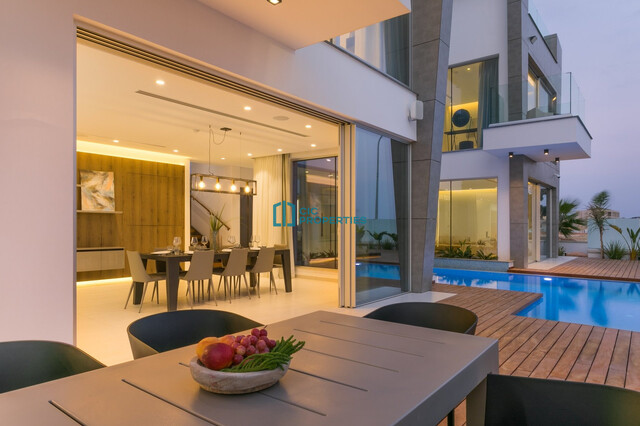 Luxury 3 Bedroom & 5 Bathrooms  Villa in Ayia Thekla of Famagusta Area  with Private Pool Sitting on a Big Plot – photo 25