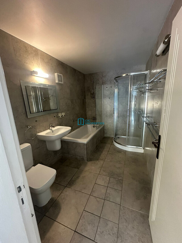 detachedHouse-6a228f735f83d.jpg