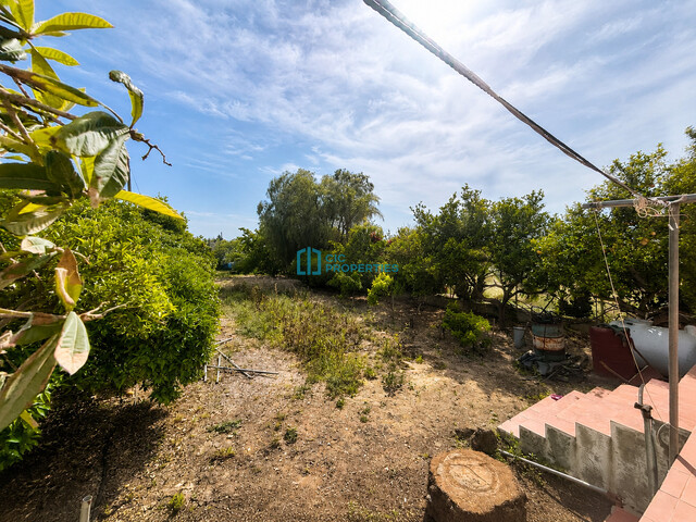 detachedHouse-6a141a0717636.jpg