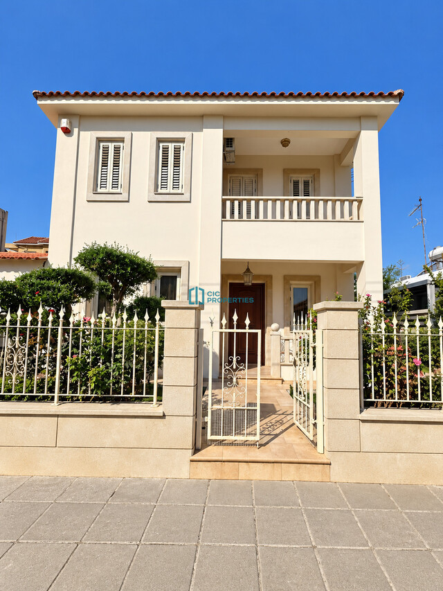 Charming 3 Bedroom House in Faneromeni Area with Private Pool and Beautifull Garden Area – photo 1