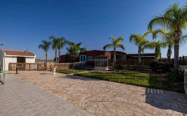 complexLiving-6a38ec104bae7.jpg