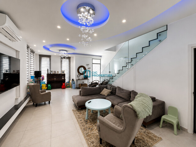 semiDetachedCottage-6a02d115ad230.jpg