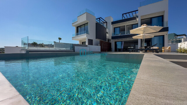 Luxury 4 Bedroom & 6 Bathrooms Seafront Villa in Ayia Napa with Private Pool and Beautifull SeaVIews – photo 34