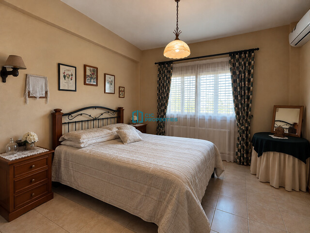 Scenic 4 Bedroom Detached House in Oroklini Area  with Mountain Views  & Photovoltaic Panels – photo 10