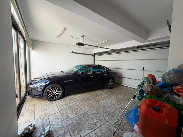 detachedHouse-6a6c65f48fd90.jpg