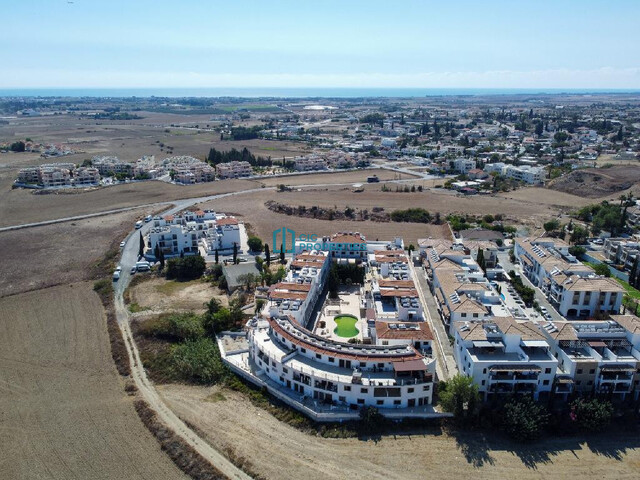 Spacious 2 Bedroom Tersefanou Apartment in Gated Complex with Communal Pool – photo 14