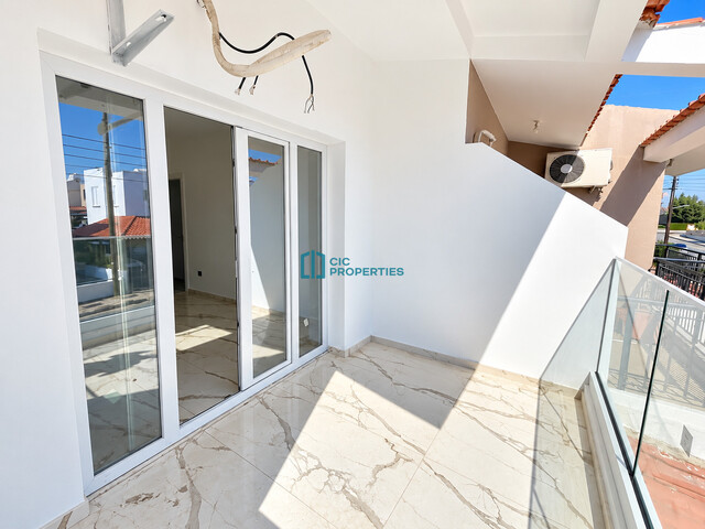 Modern 2-Bed Maisonette in Oroklini with Mountain Views – photo 3