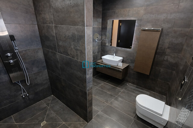 For Rent - Spacious Five Bedroom Mansion with Big Plot and Private Pool in Prestigious Oroklini Area of Larnaca – photo 15