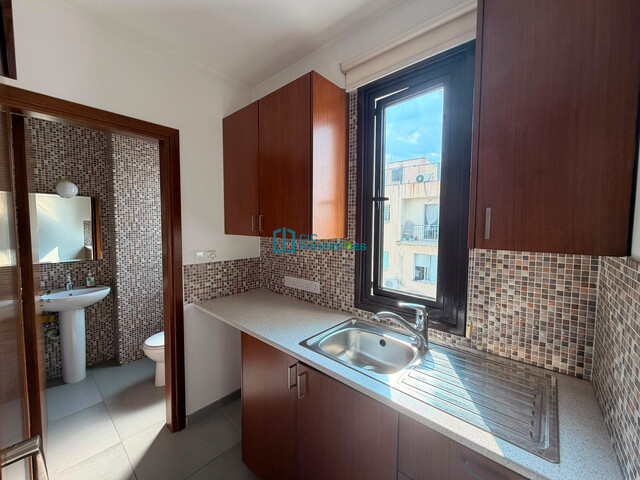 Spacious 114 m2 Office with 4 Spacious Rooms and Reception Area by Metropolis Mall, Larnaca – photo 12