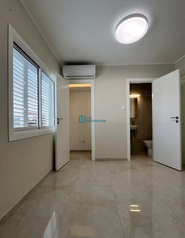 detachedHouse-6a1594aa2659d.jpg
