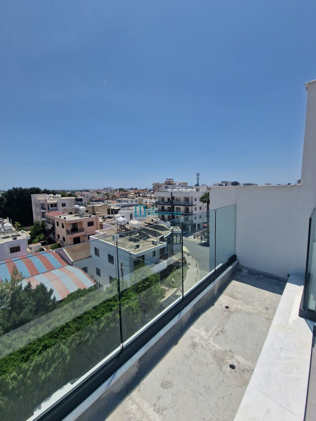 Modern Penthouse Apartment in Vibrant Kamares Area – photo 21