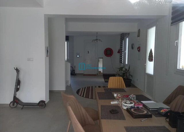detachedHouse-6a21308241a44.jpg