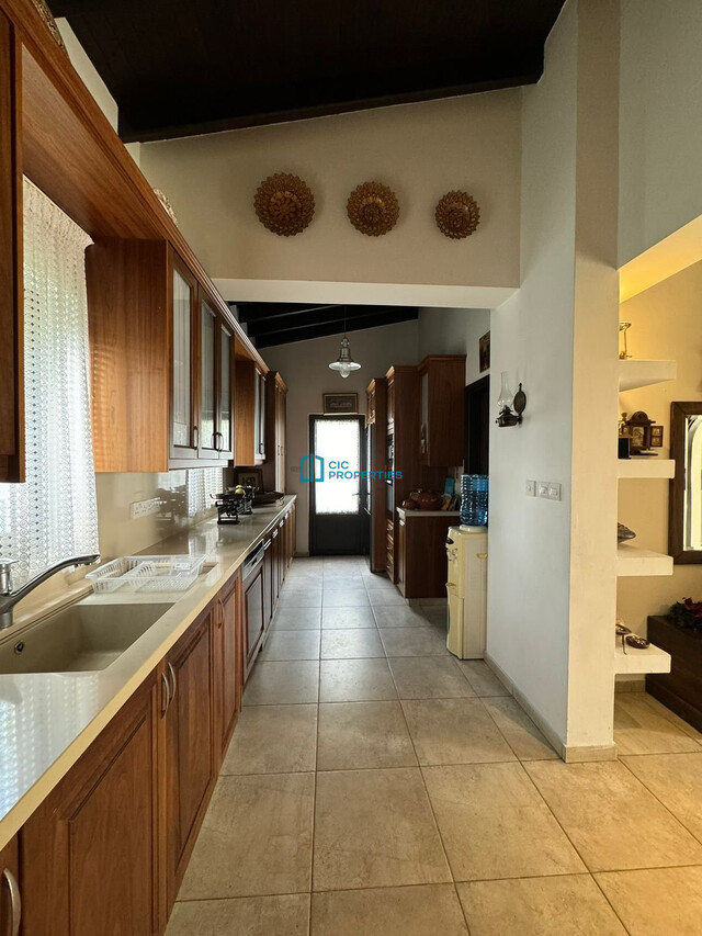 Spacious 4 Bedroom House in Aradippou for Sale – photo 10