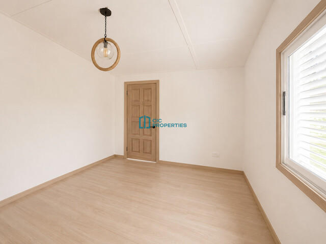Recently Renovated Four Bedroom Bungalow in Livadia ,Larnaka Near Amenities and  City Center – photo 10