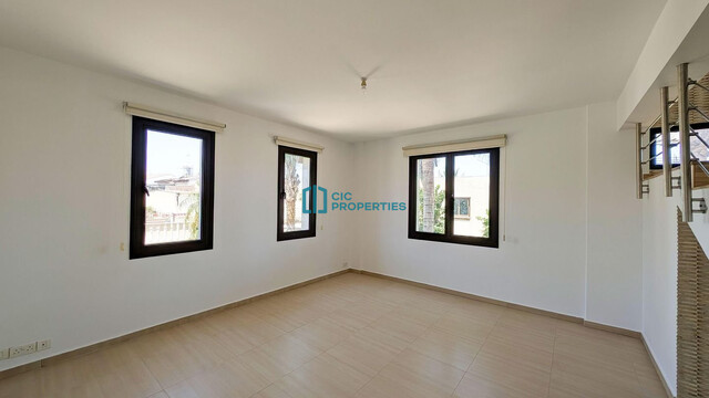 Four-Bedroom mansion in Livadia, Larnaca – photo 19