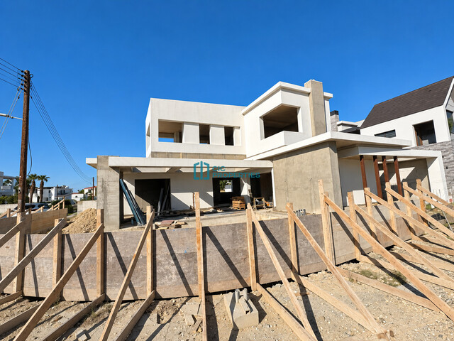 3 Bedroom With En- Suite Bathrooms Villa with Private Pool & Beautifully Landscaped Outdoor Spaces on Dhekelia Road - Pyla  Touristic Area – photo 4
