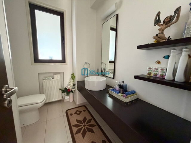 detachedHouse-6a6c65f45665c.jpg