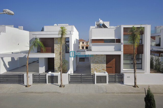 complexLiving-6a55f2ad78304.jpg