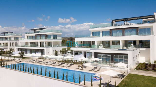 2 Bedroom Apartment in Ayia Napa with Communal Pool – photo 1