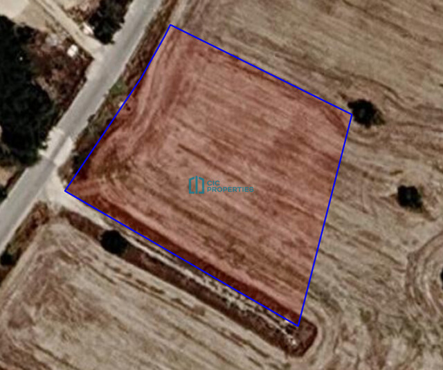 2701m2 - Large Residential Plot - Under Division in Tersefanou Area with Easy Access To Highway – photo 1