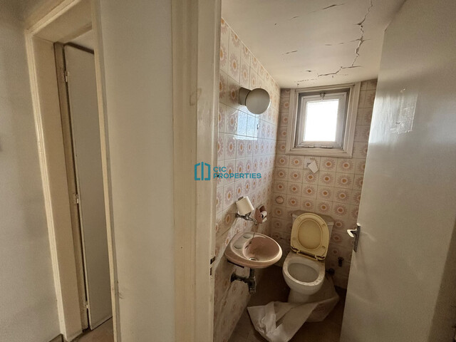 Spacious 200 m2 Office in Chrisopolitisa Area of Larnaca - Near Salina Park – photo 7