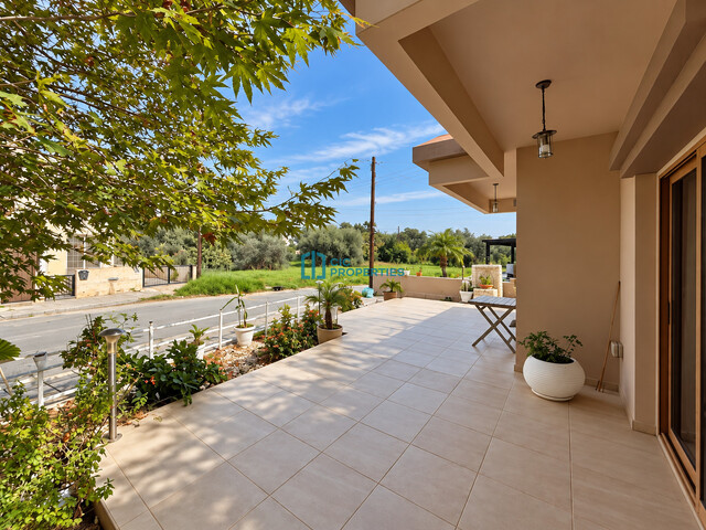 Scenic 4 Bedroom Detached House in Oroklini Area  with Mountain Views  & Photovoltaic Panels – photo 18