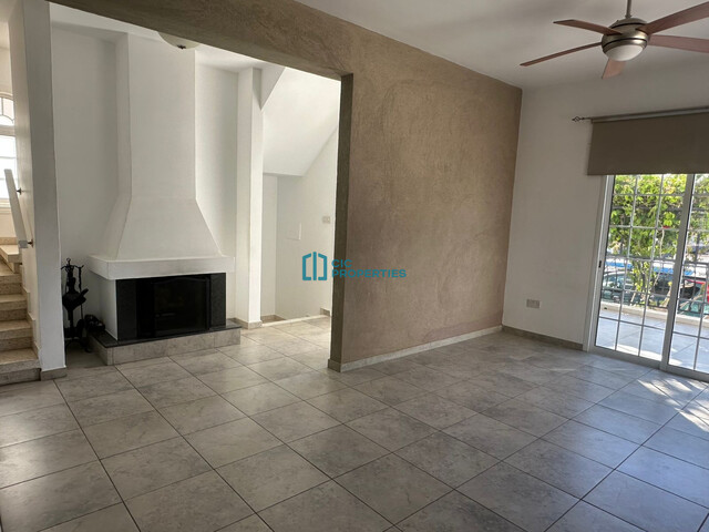 detachedHouse-6a228f733b3f4.jpg