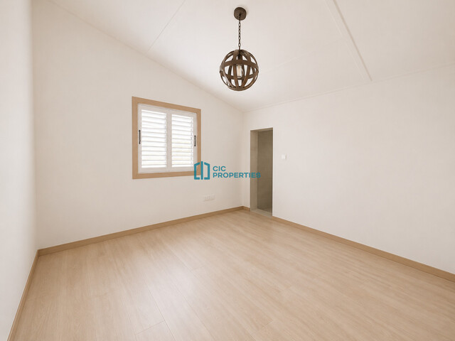 Recently Renovated Four Bedroom Bungalow in Livadia ,Larnaka Near Amenities and  City Center – photo 7