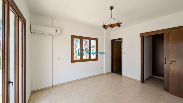 Detached Two Storey House in Aradippou, Larnaca – photo 21
