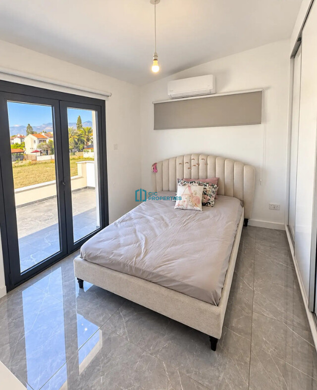 Spacious Modern 4 Bedroom Bungalow on  Dhekelia Road - Oroklini Touristic Area – photo 10