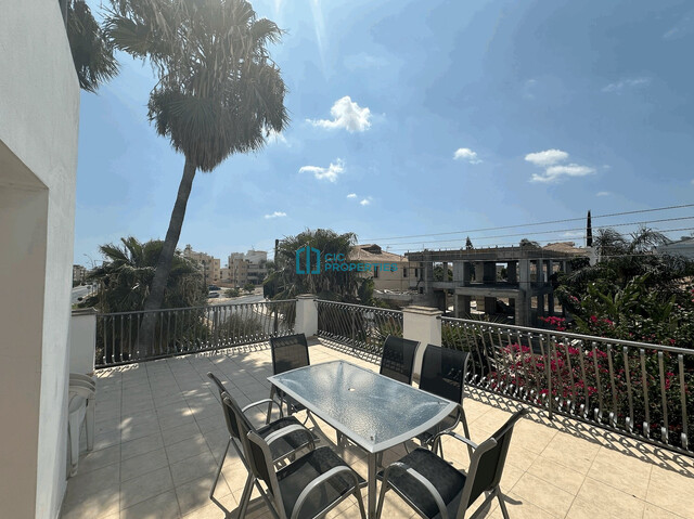 Upper Floor - Spacious 3 Bedroom Apartment in Aradippou Area - Partially Furnished For Rent – photo 22